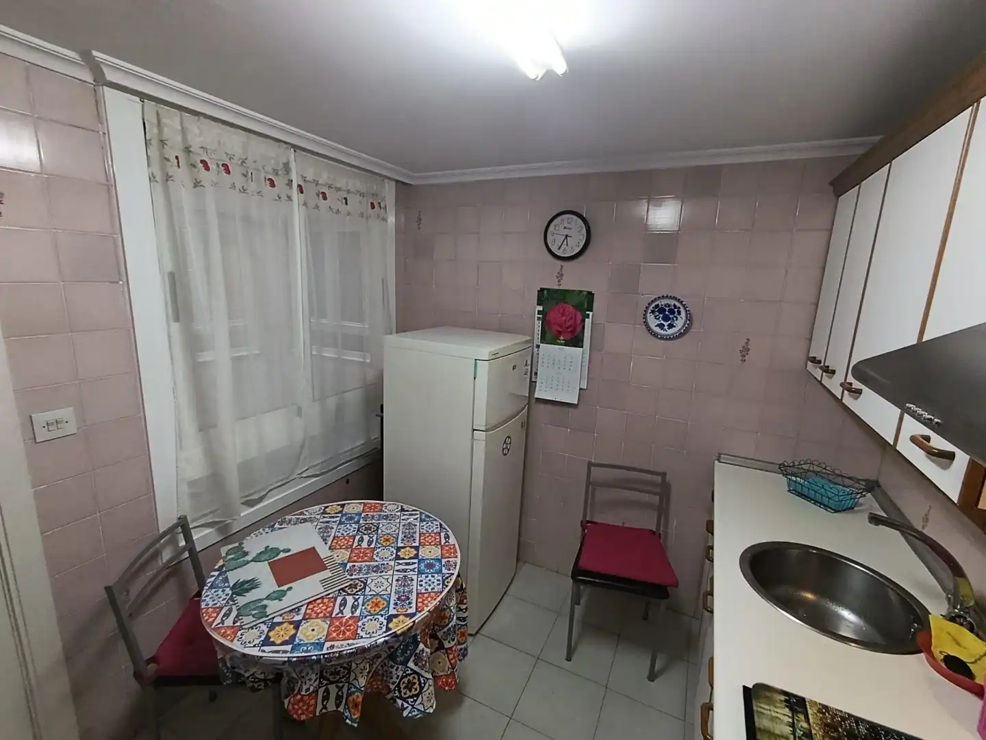 Cuina de Apartament de lloguer en Avilés amb Calefacció i Moblat
