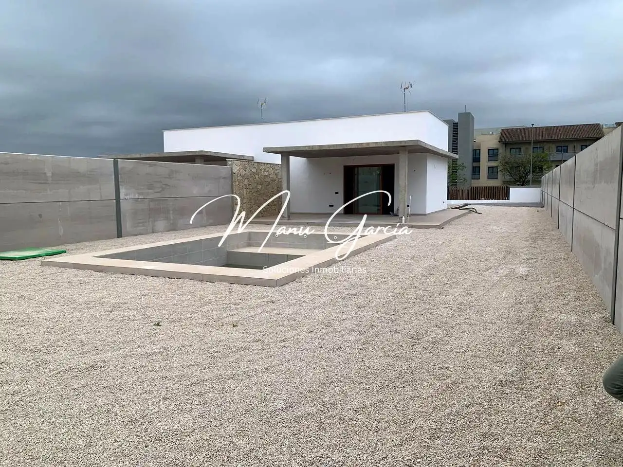 Casa adosada en venta en Lucena con Aire acondicionado, Calefacción y Jardín privado