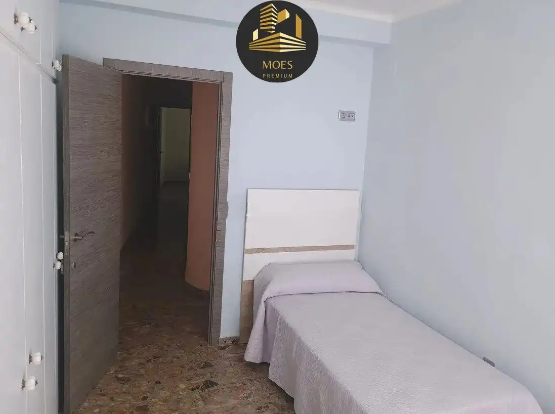 Schlafzimmer von Wohnung zur Miete in Jaén mit Klimaanlage und Heizung