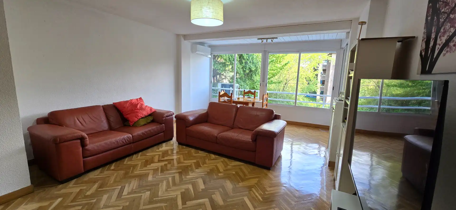Sala de estar de Piso en venta en Las Rozas de Madrid con Aire acondicionado, Calefacción y Jardín privado