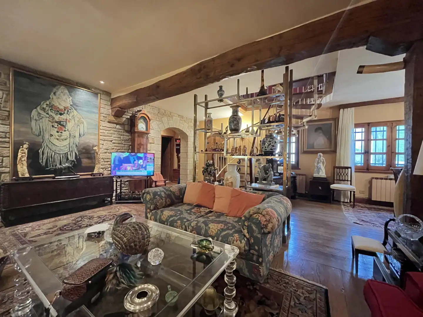 Sala d'estar de Casa o xalet en venda en Castro-Urdiales amb Calefacció, Jardí privat i Terrassa