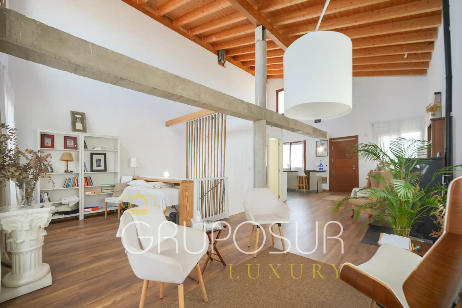 Wohnzimmer von Einfamilien-Reihenhaus zum Verkauf in Valladolid mit Klimaanlage, Heizung und Terrasse