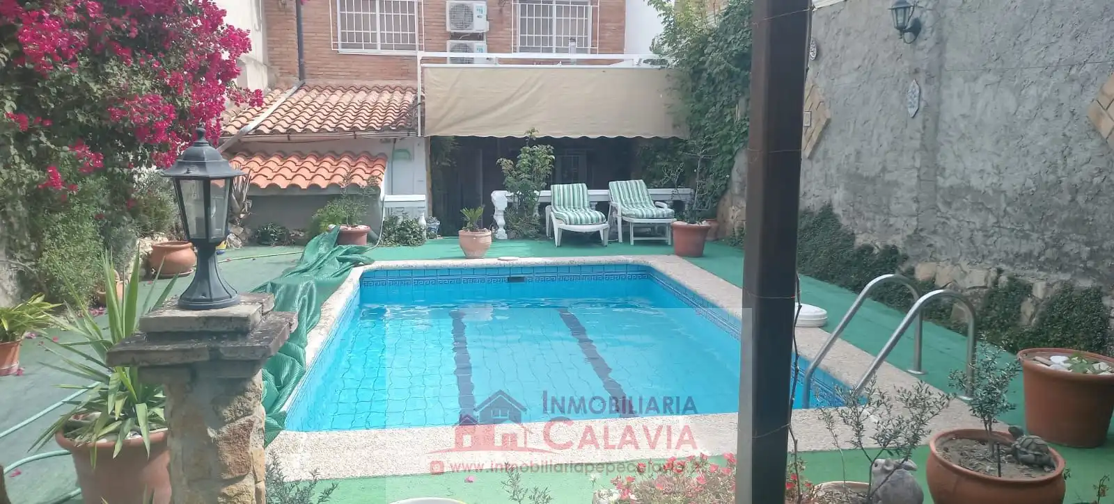 Casa con piscina in vendita a Baeza