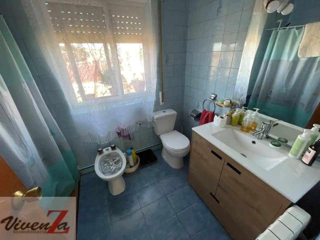 Badezimmer von Haus oder Chalet zum Verkauf in Cubillos mit Heizung und Terrasse