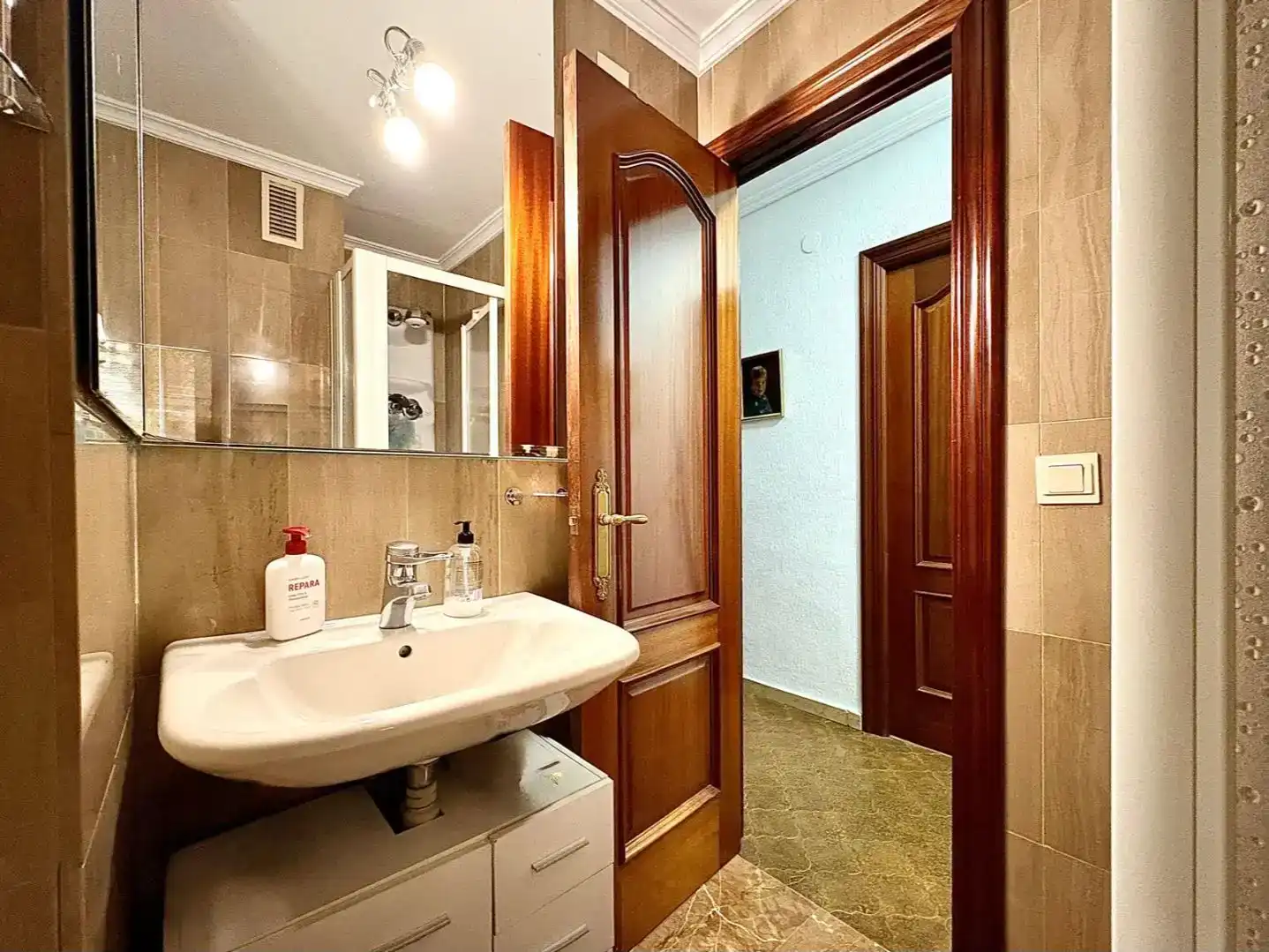 Baño de Piso en venta en  Huelva Capital con Aire acondicionado y Balcón