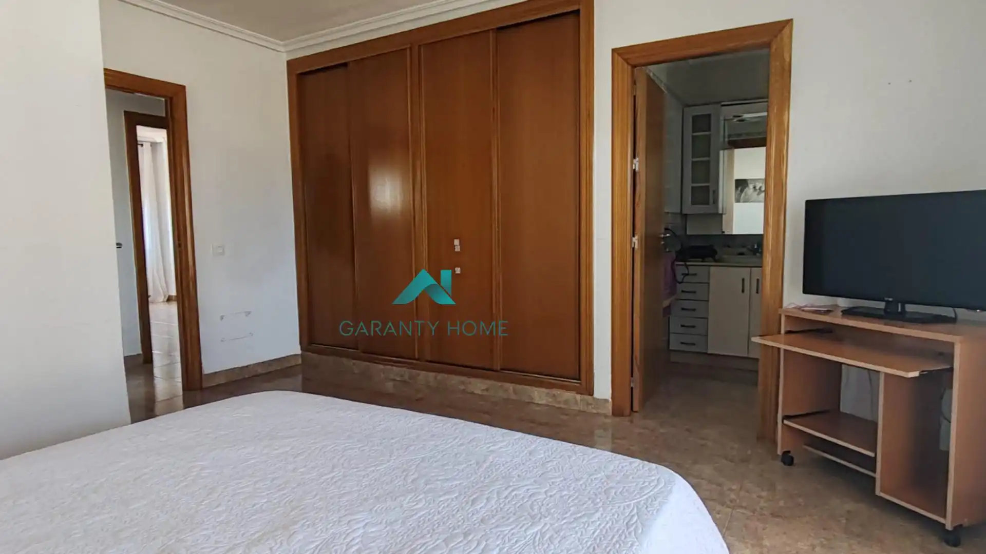 Dormitori de Casa o xalet en venda en Cartagena amb Aire condicionat i Balcó
