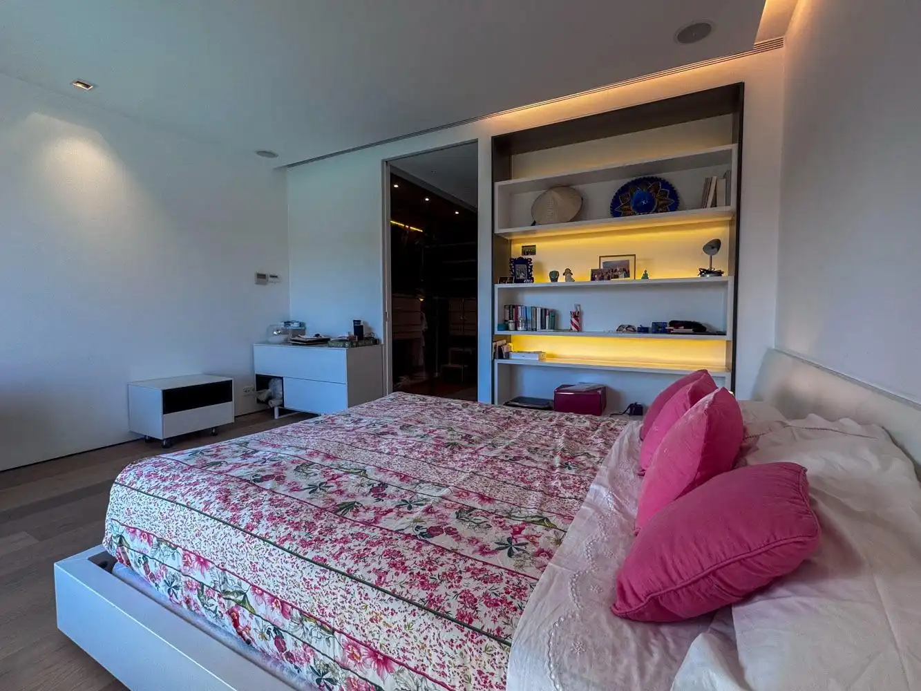 Bedroom of Houses for sale in Madrid  with Air Conditioner, Heating and Private garden