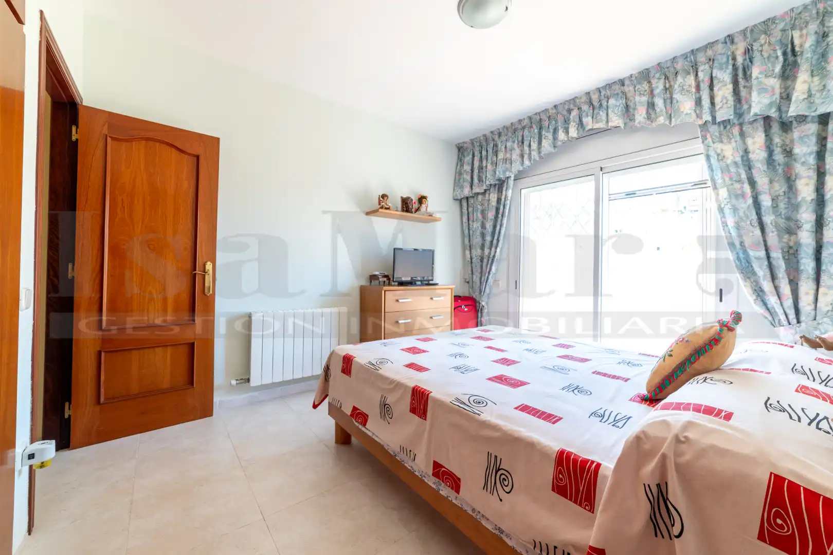 Habitación de Casa adosada en venta en Calafell con Aire acondicionado, Calefacción y Jardín privado
