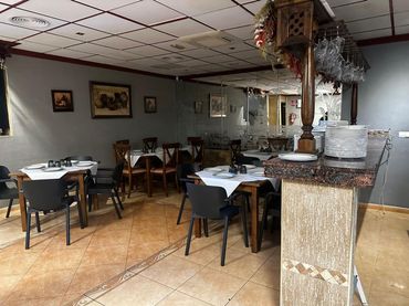 Local comercial en venta en C. de los Montesinos