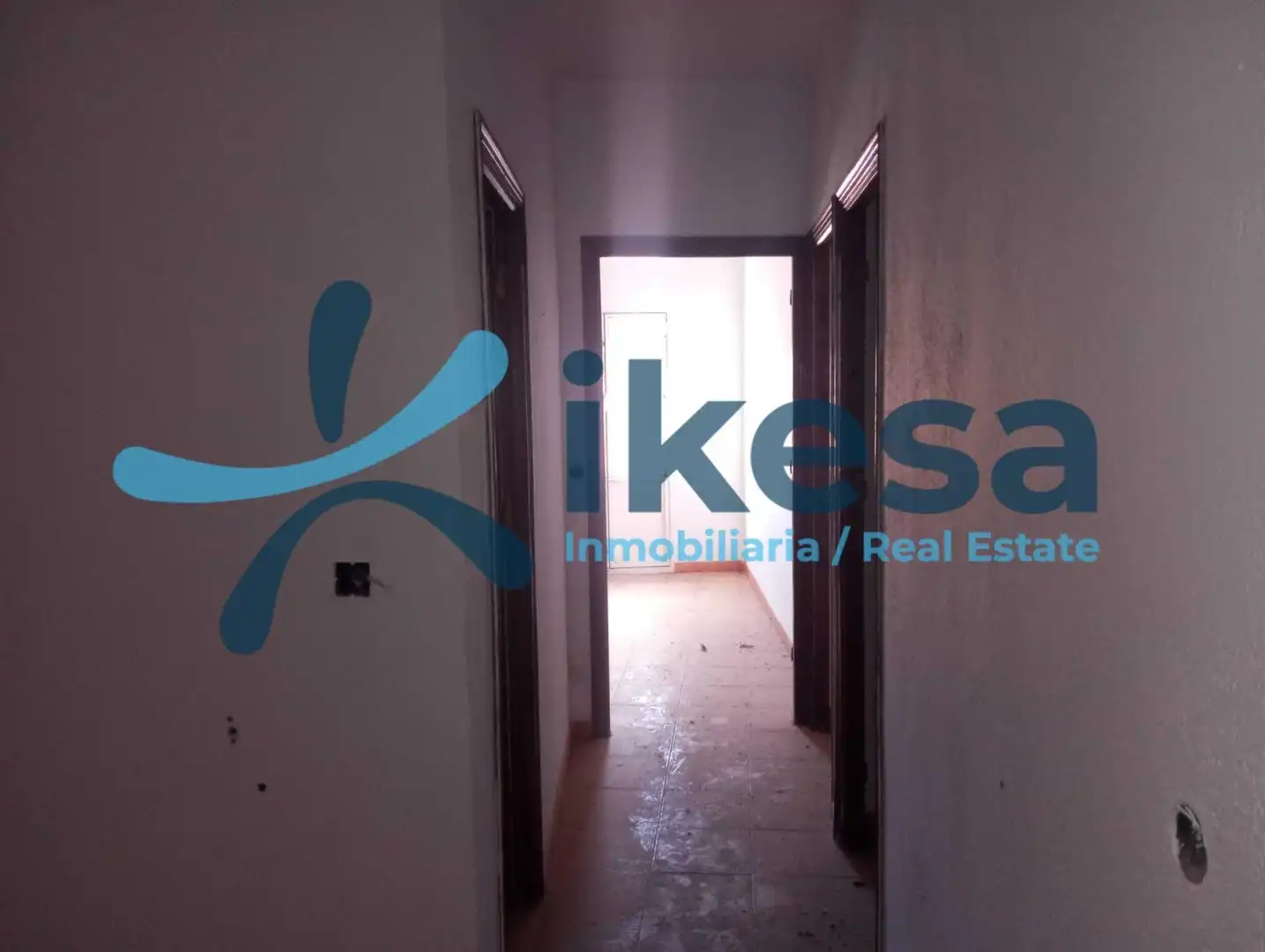 Casa adosada en venta en Calera de León