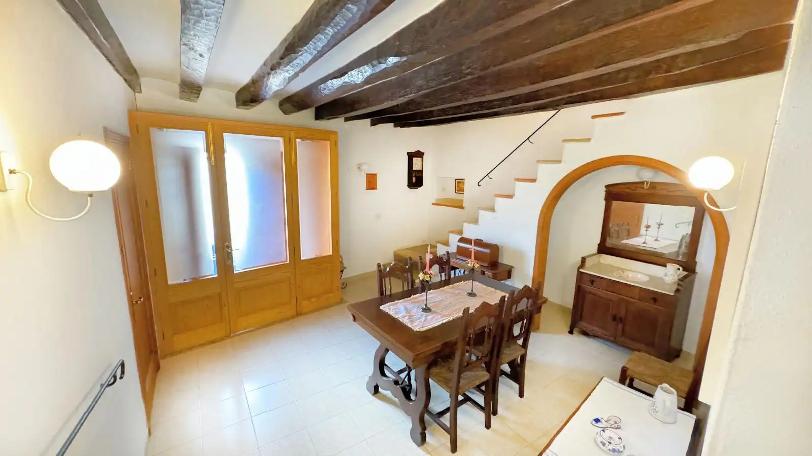 Einfamilien-Reihenhaus zum Verkauf in Pollença mit Terrasse und Balkon