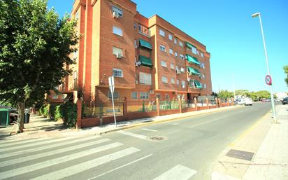 Vista exterior de Pis en venda en Badajoz Capital amb Aire condicionat i Terrassa