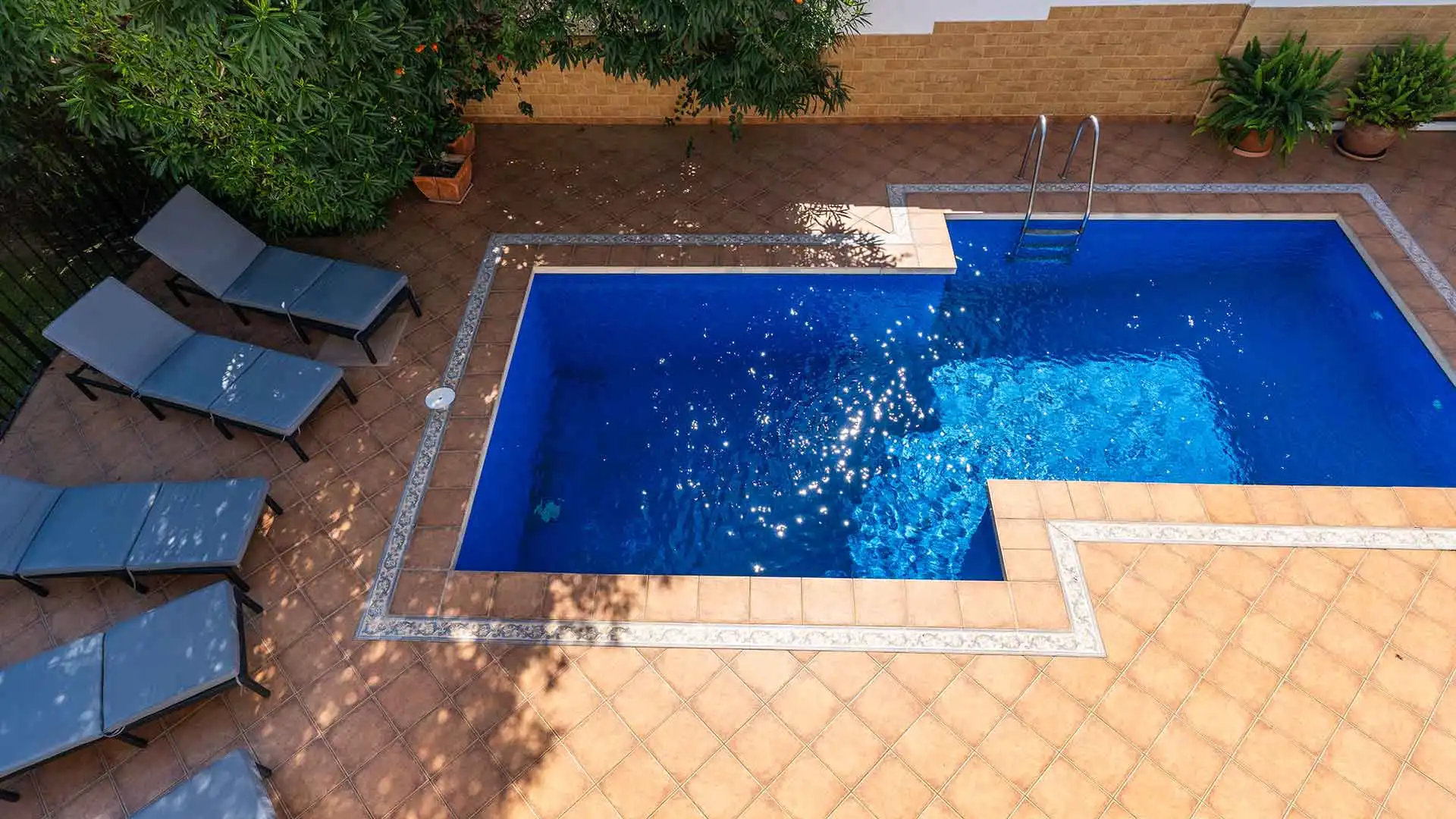 Piscina de Casa o chalet en venta en Marbella con Aire acondicionado, Jardín privado y Terraza