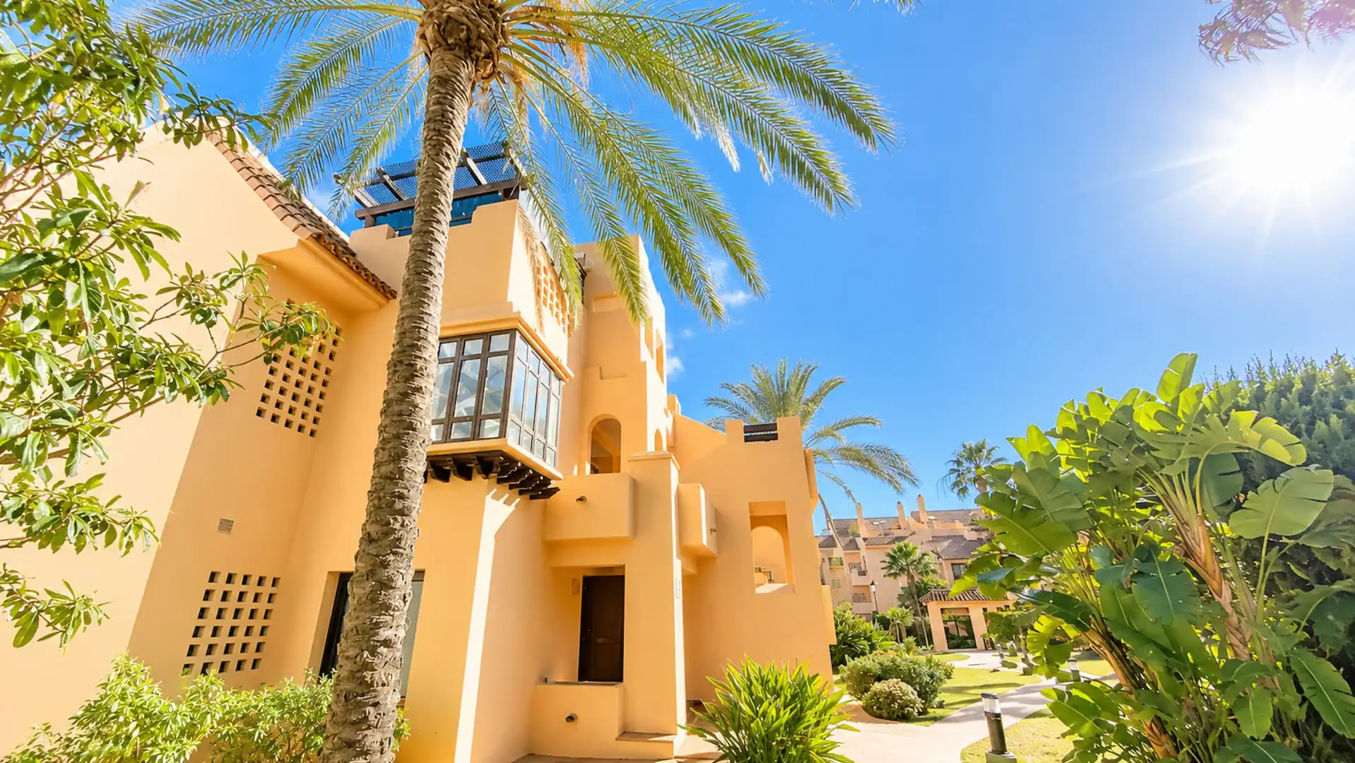 Exterior view of Attic for sale in La Duquesa