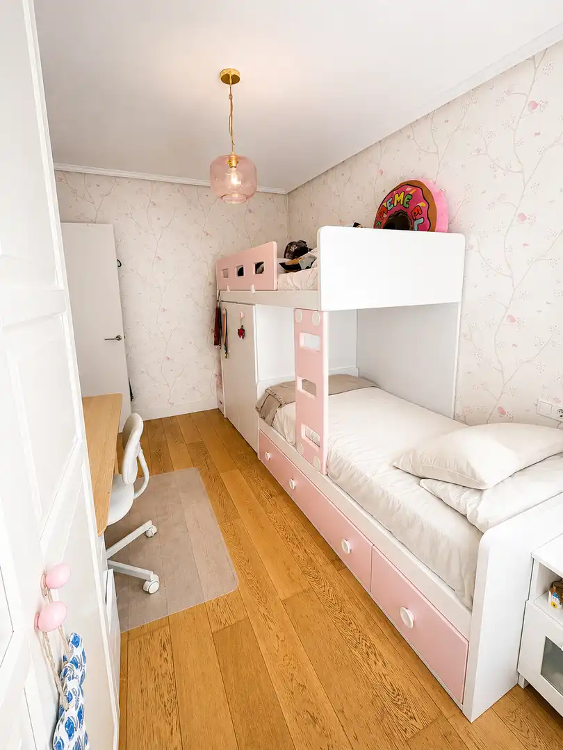 Bedroom of Flat for sale in Neguri 