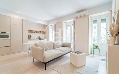 Living room of Flat for sale in  Madrid Capital  with Heating and Balcony