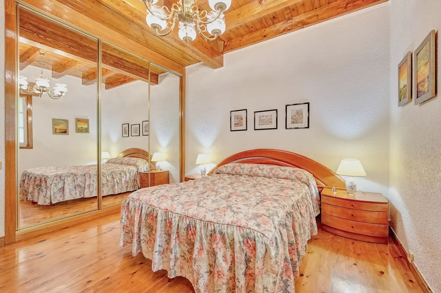 Schlafzimmer von Haus oder Chalet zum Verkauf in Aranguren mit Klimaanlage, Heizung und Privatgarten