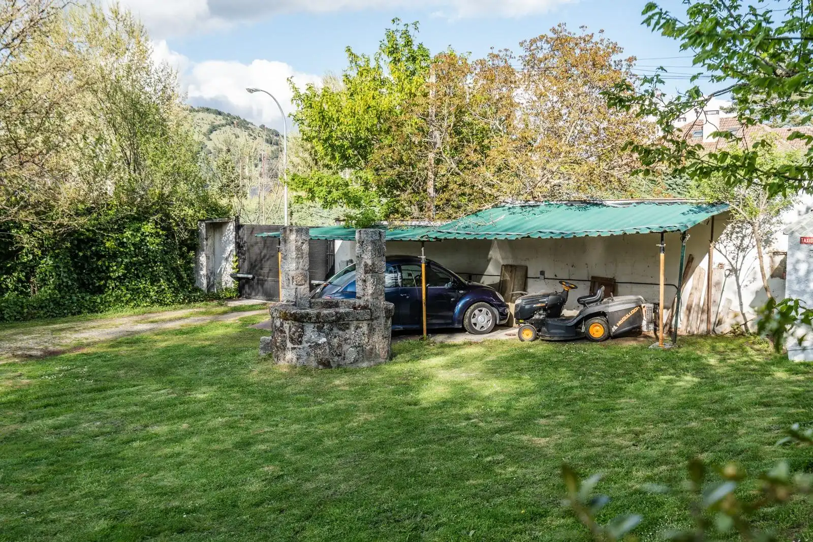 Parking de Casa o chalet en venta en El Espinar con Calefacción, Jardín privado y Terraza