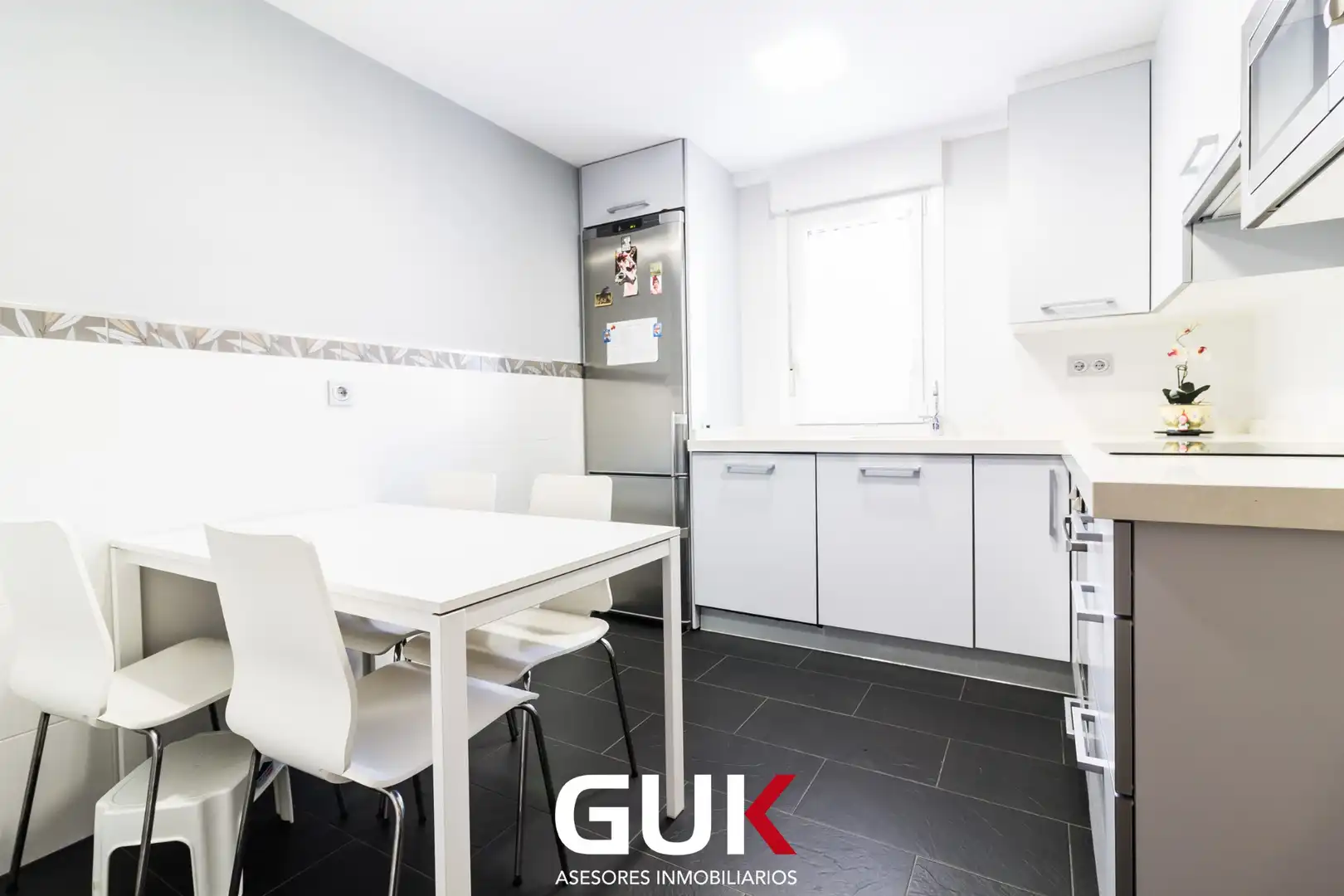 Cocina de Piso en venta en Donostia - San Sebastián  con Calefacción, Amueblado y Balcón