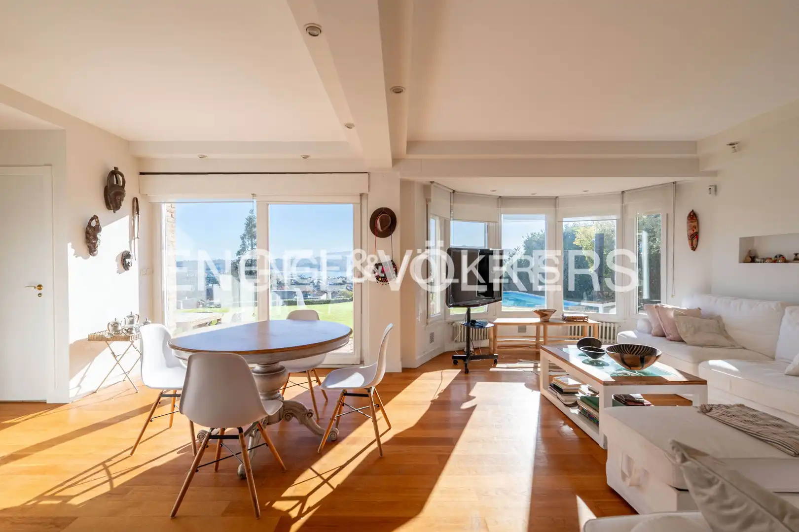 Comedor de Finca rústica en venta en Hondarribia con Aire acondicionado, Calefacción y Jardín privado