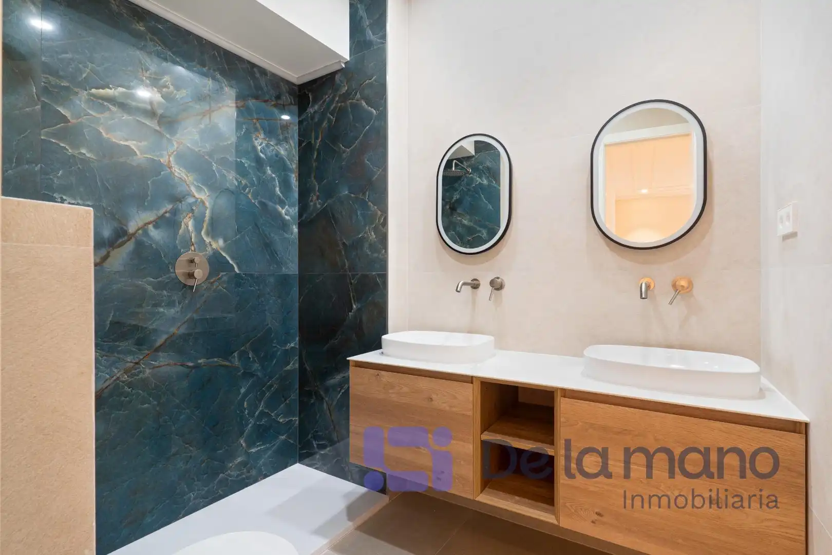 Baño de Piso en venta en Madrid con Aire acondicionado, Calefacción y Balcón