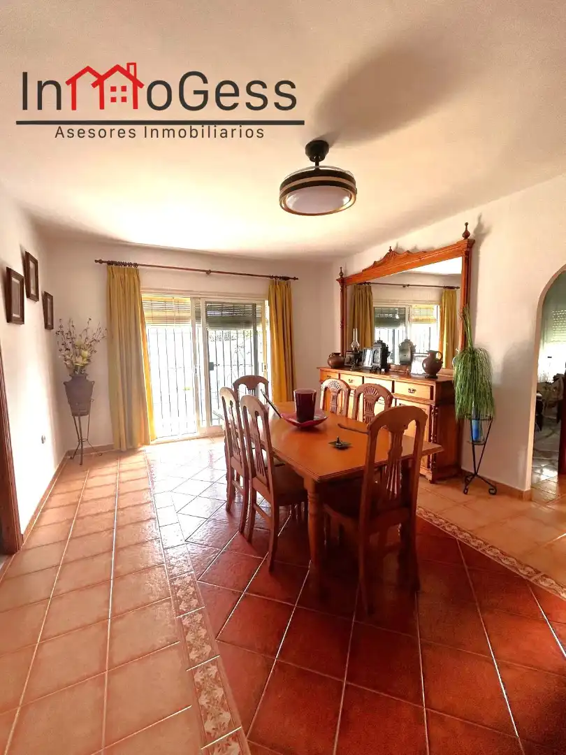 Villa mit Pool zum Verkauf in Carril Huertas Viejas