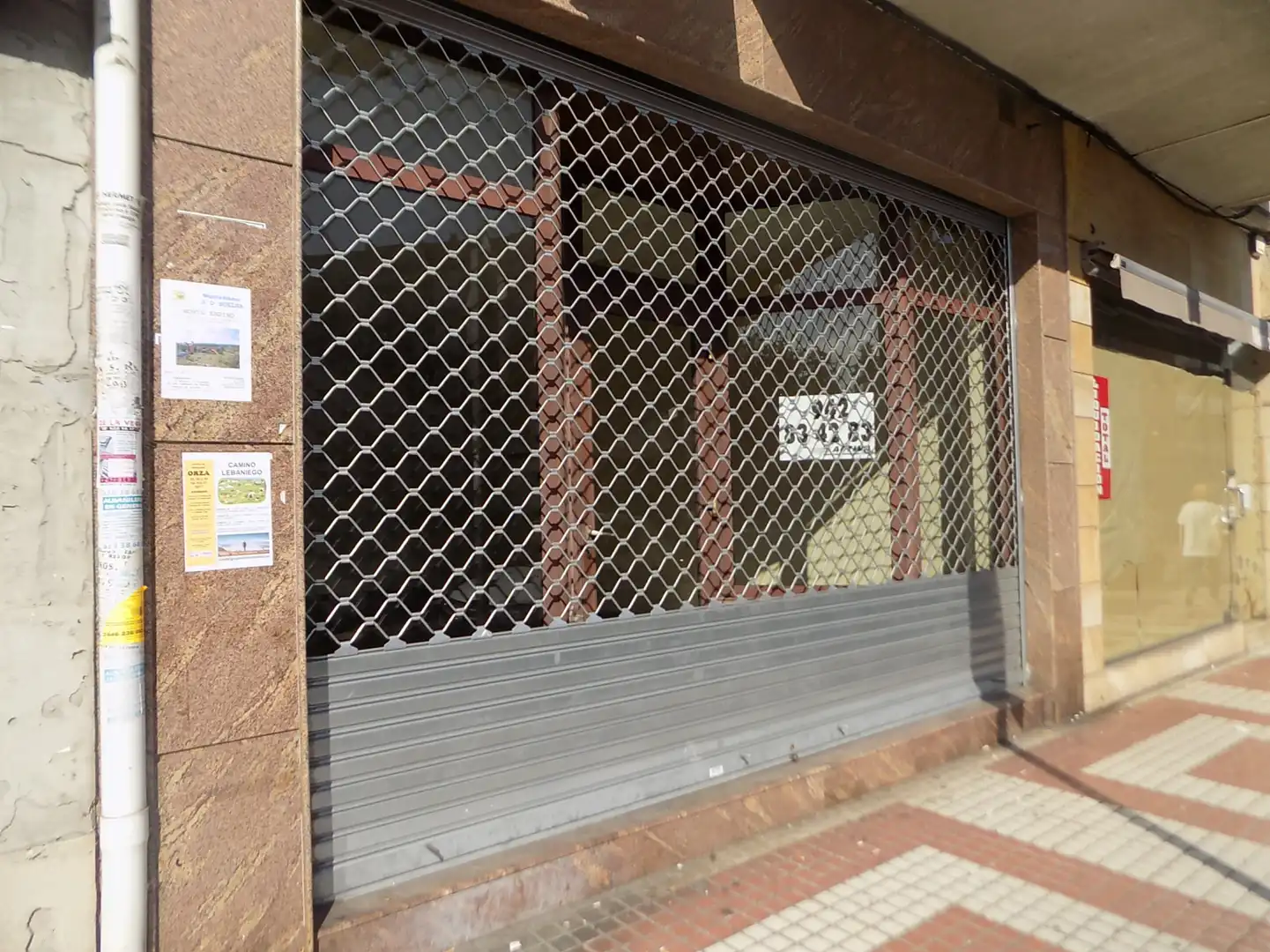 Local commercial à louer à Los Corrales de Buelna - Avenida de España 1