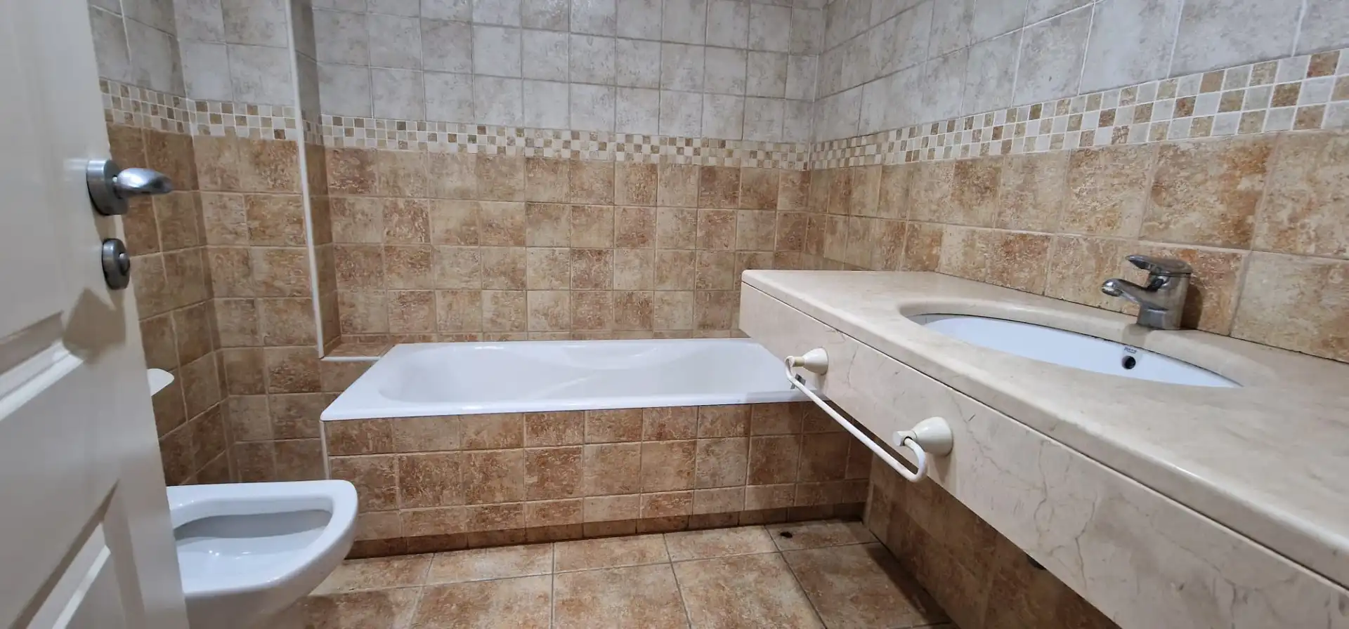 Casa adosada en venta en Calle Lingüista Manuel Seco, Parque Clavero