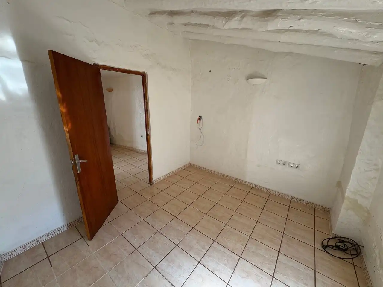 Country homes for sale in Serón