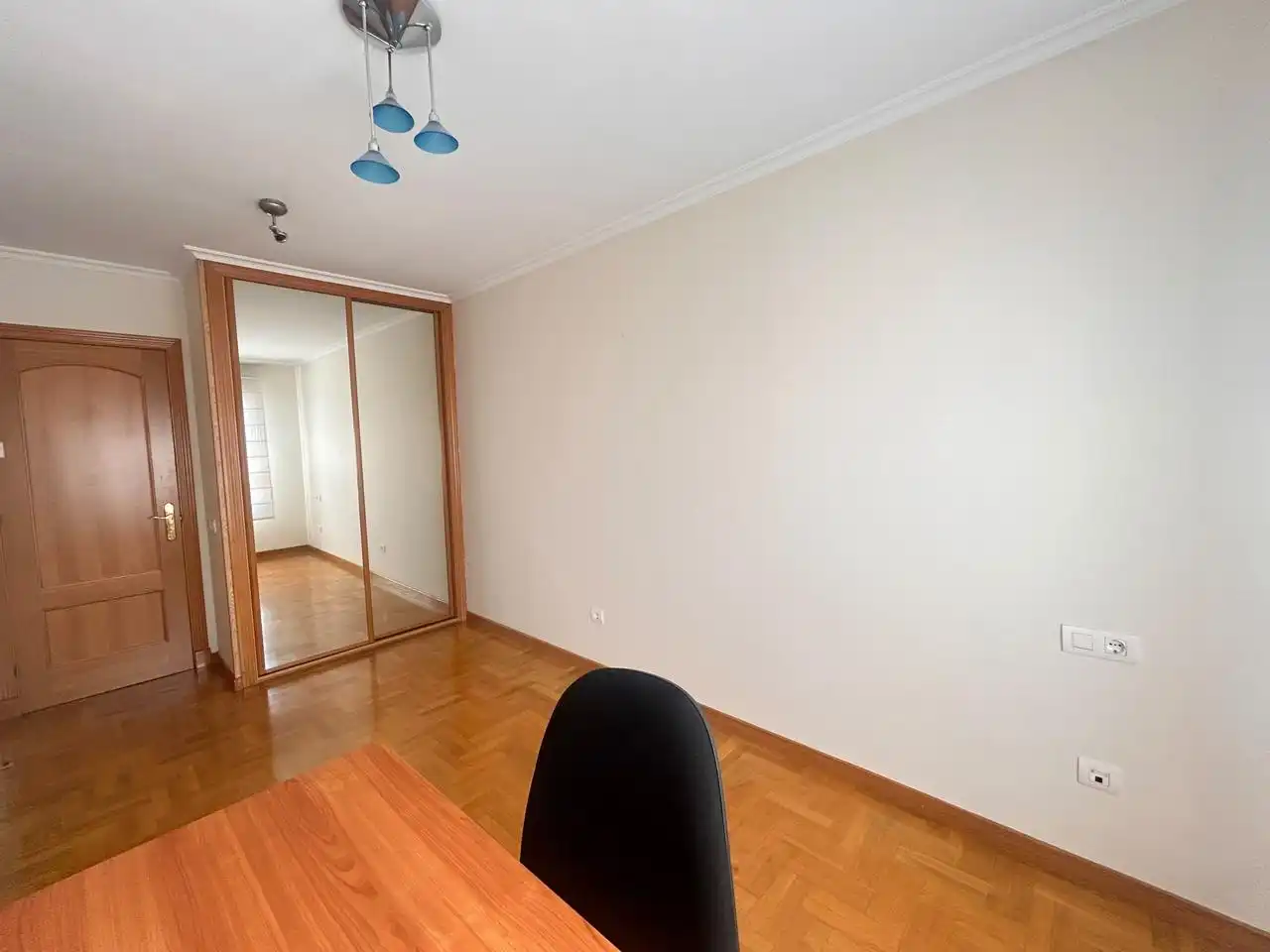 Bedroom of Flat for rent in Gijón   with Heating, Terrace and Storage room