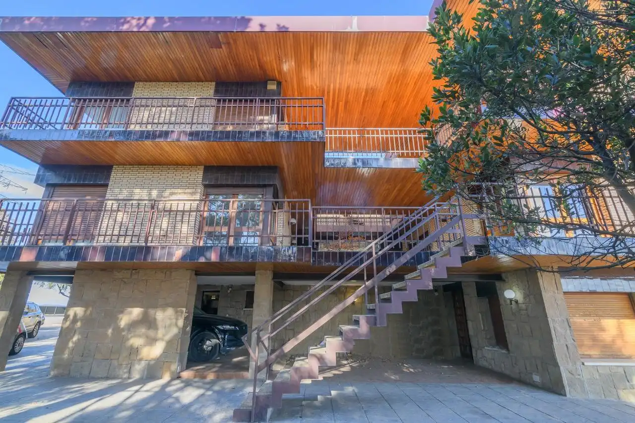Exterior view of Houses for sale in Manresa  with Air Conditioner, Heating and Private garden