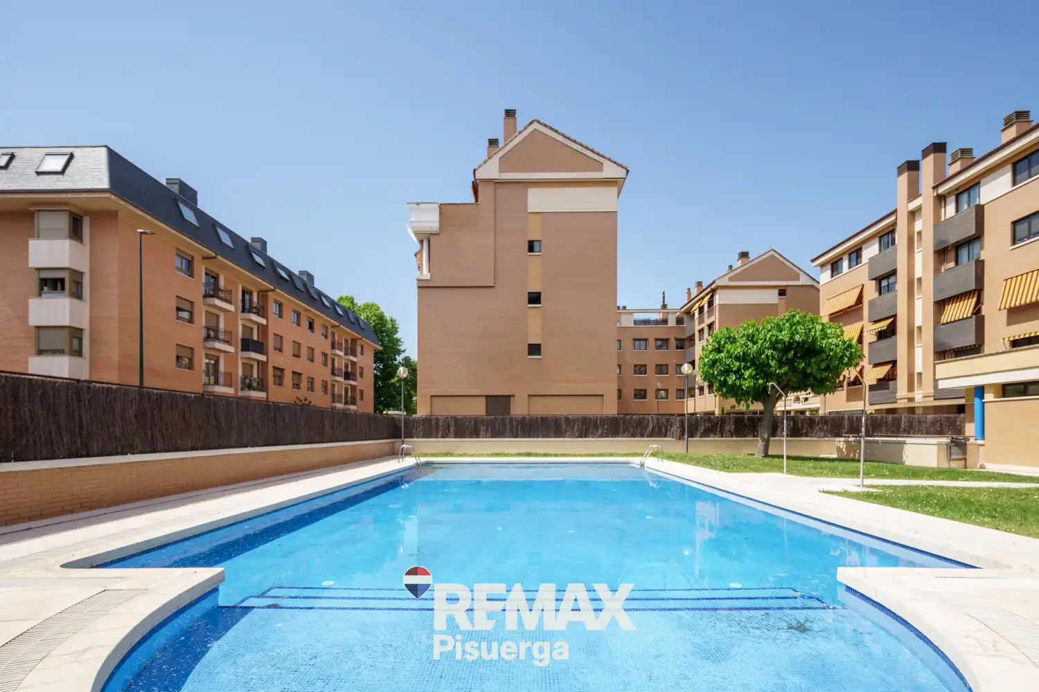 Vista exterior de Piso en venta en Valladolid con Aire acondicionado, Calefacción y Jardín privado