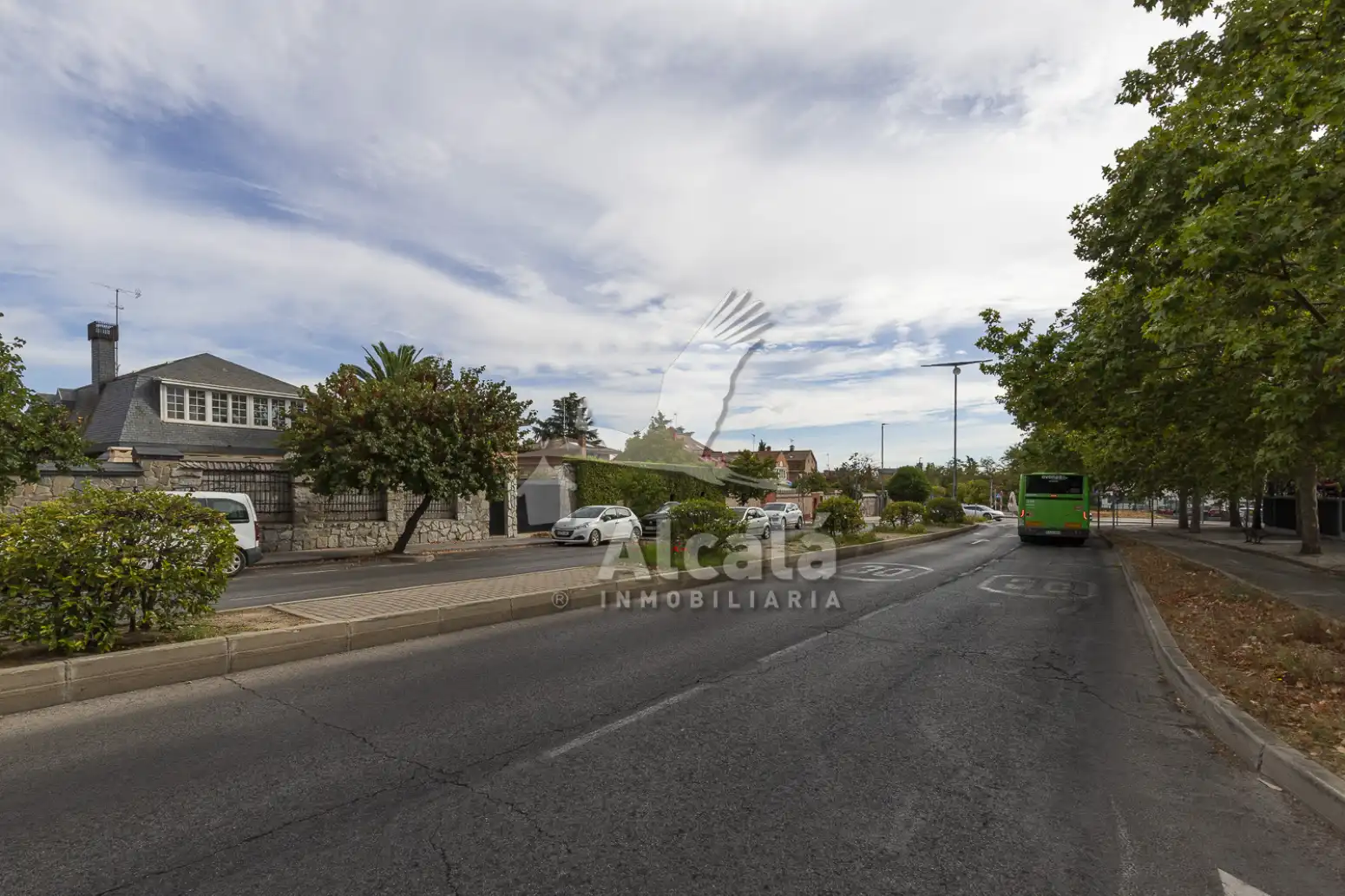 Vista exterior de Piso en venta en Coslada con Aire acondicionado, Calefacción y Jardín privado