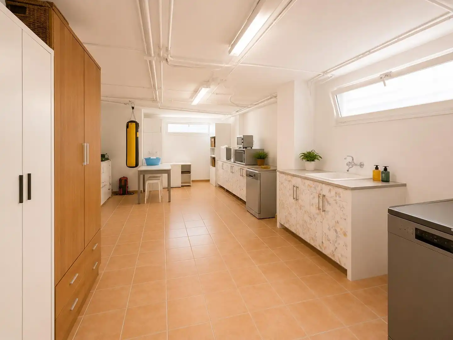 Einfamilien-Reihenhaus zum Verkauf in Enguera mit Klimaanlage, Heizung und Terrasse