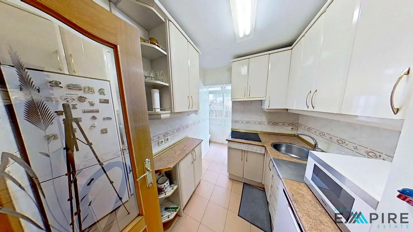 Kitchen of Flat for sale in Parla  with Air Conditioner, Heating and Terrace