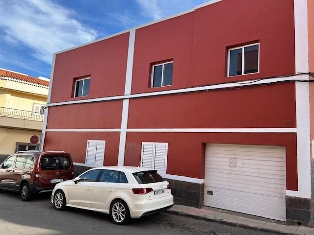 Exterior view of Single-family semi-detached for sale in Ingenio  with Storage room