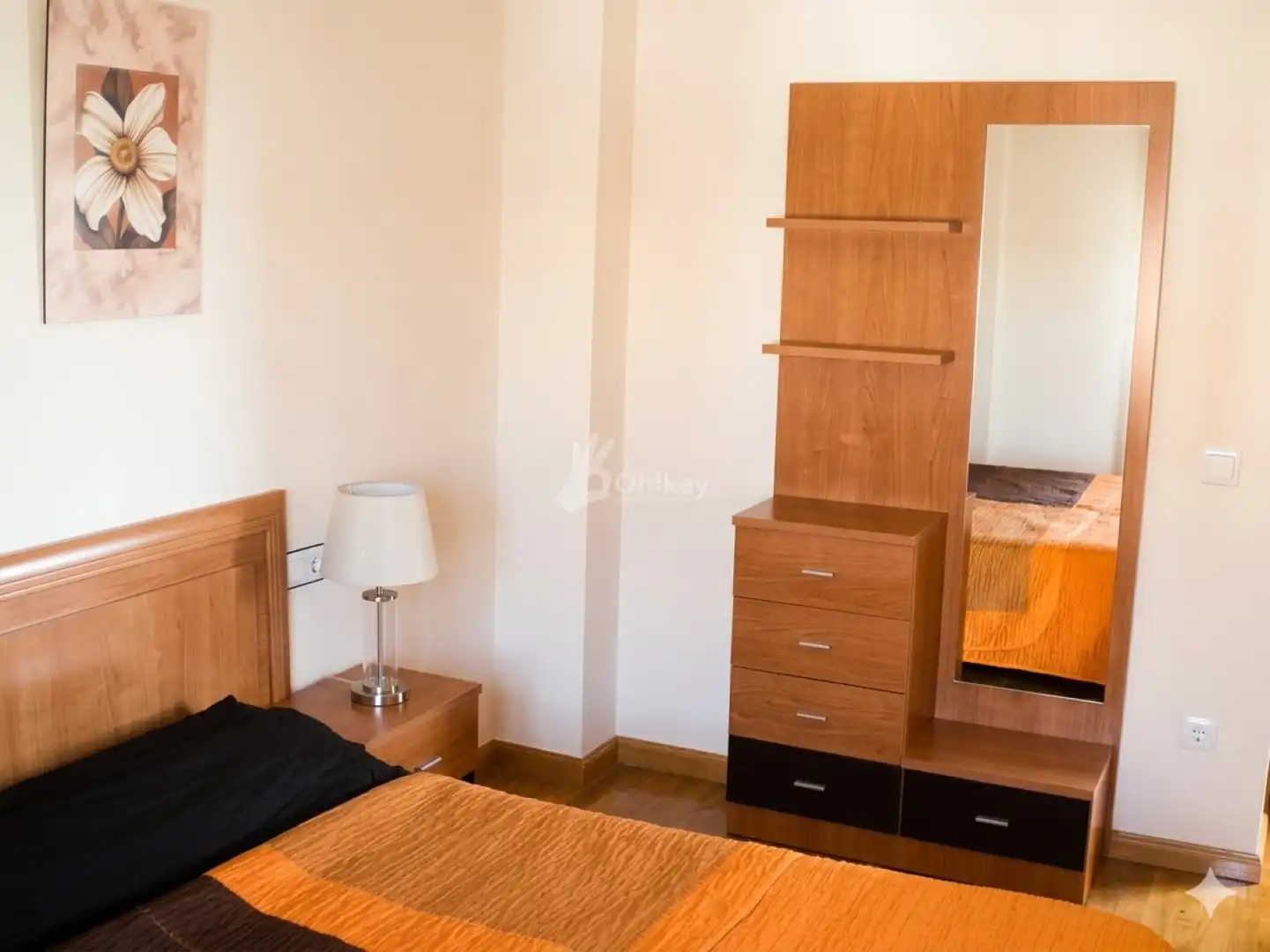 Habitación de Casa o chalet en venta en Onzonilla con Calefacción, Parquet y Piscina