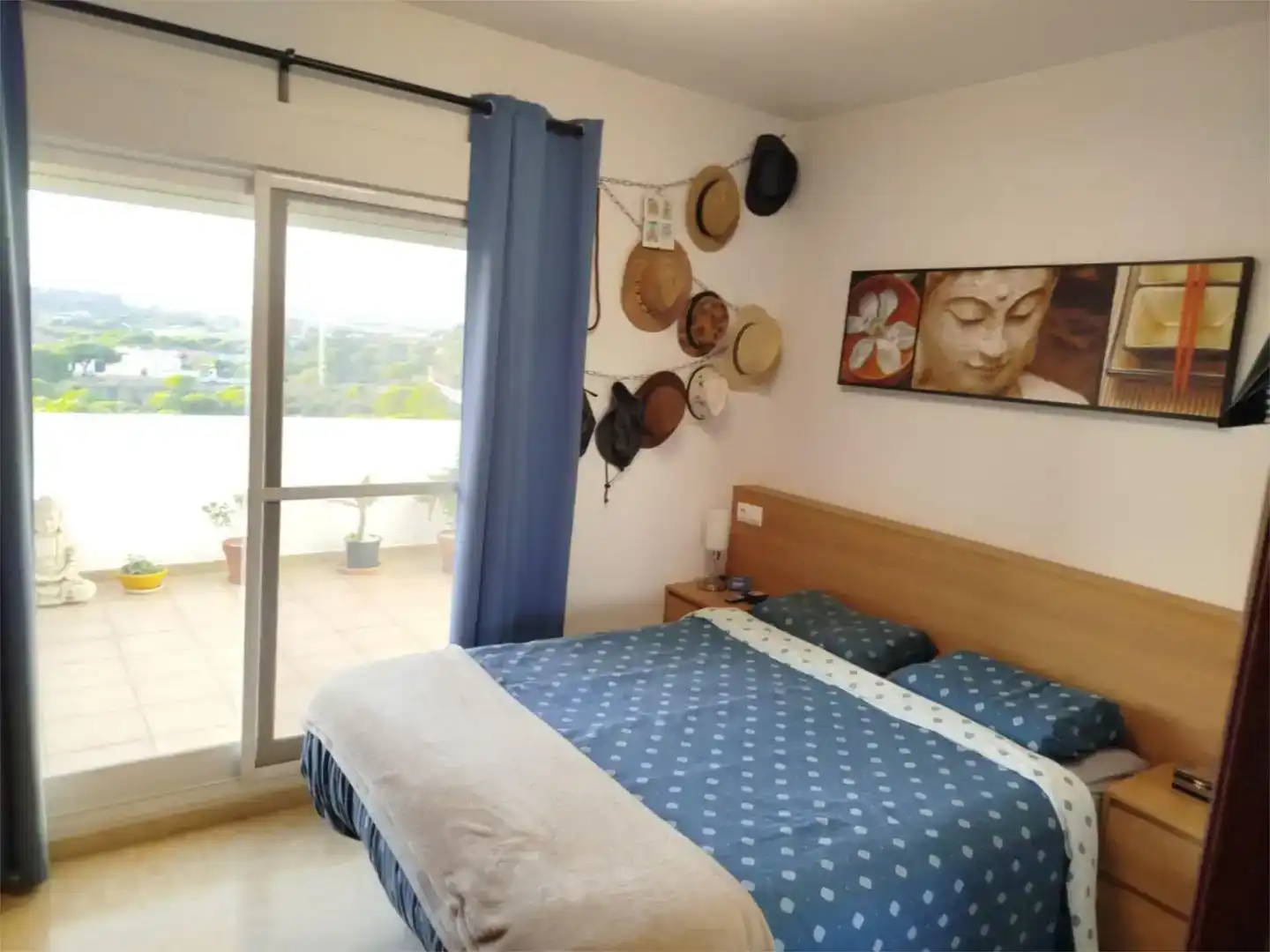 Dormitori de Casa o xalet en venda en Lepe amb Piscina i Balcó
