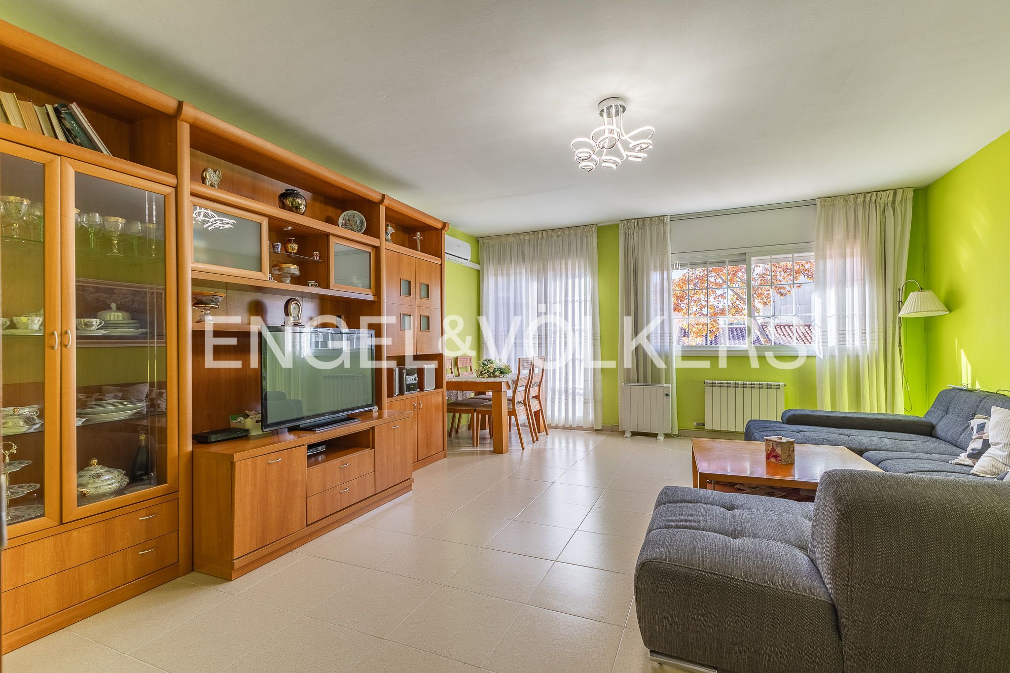 Sala d'estar de Casa o xalet en venda en Sabadell amb Aire condicionat, Calefacció i Jardí privat