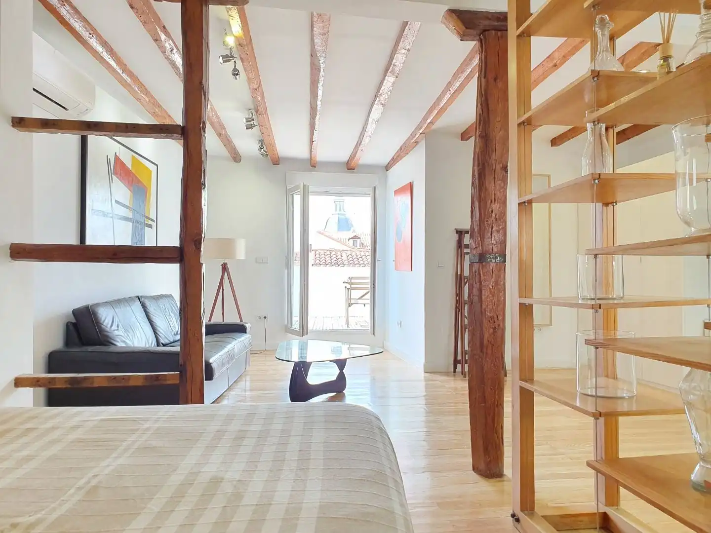 Habitación de Ático de alquiler en Madrid con Aire acondicionado, Calefacción y Terraza