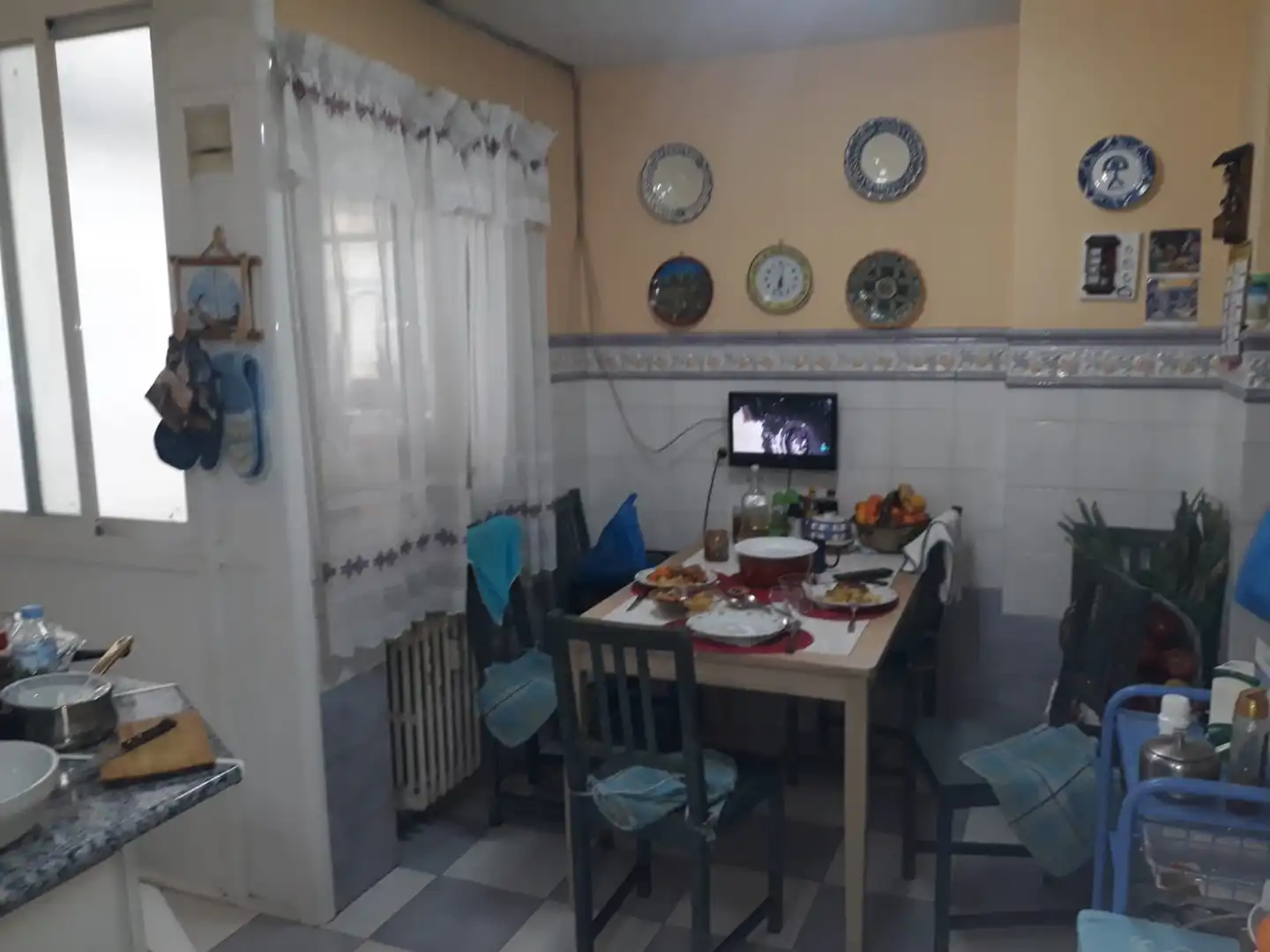Cocina de Piso en venta en  Madrid Capital con Amueblado, Horno y Lavadora