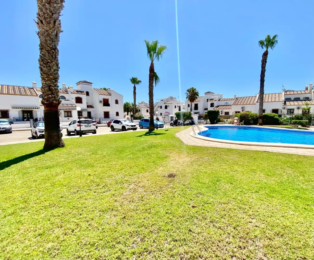 Vista exterior de Casa o xalet en venda en Orihuela amb Terrassa, Piscina i Moblat