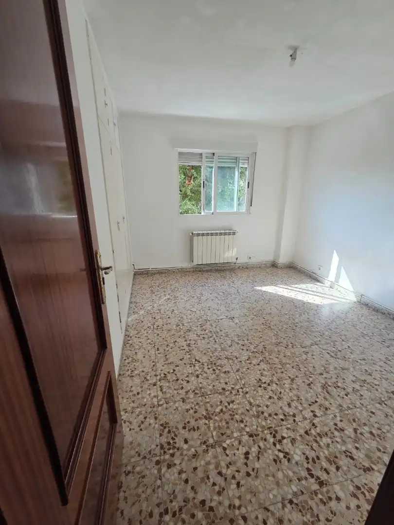 Wohnung zum Verkauf in Madrid mit Heizung, Terrasse und Abstellraum
