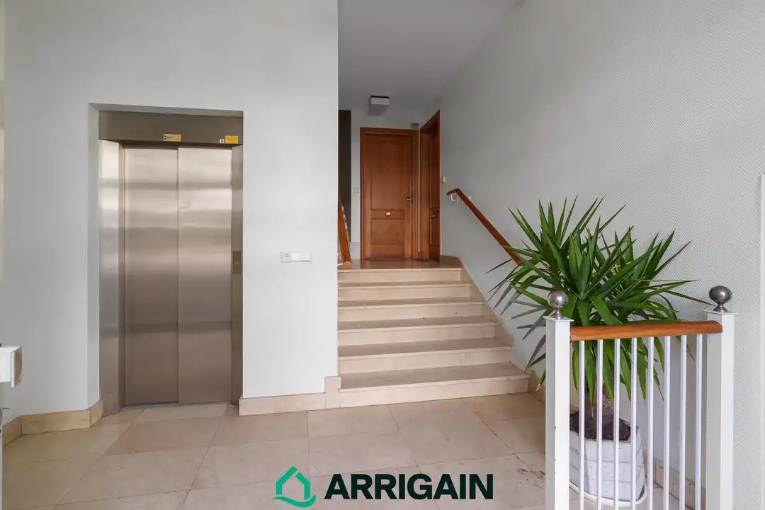 Piso en venta en Donostia - San Sebastián  con Calefacción, Terraza y Trastero