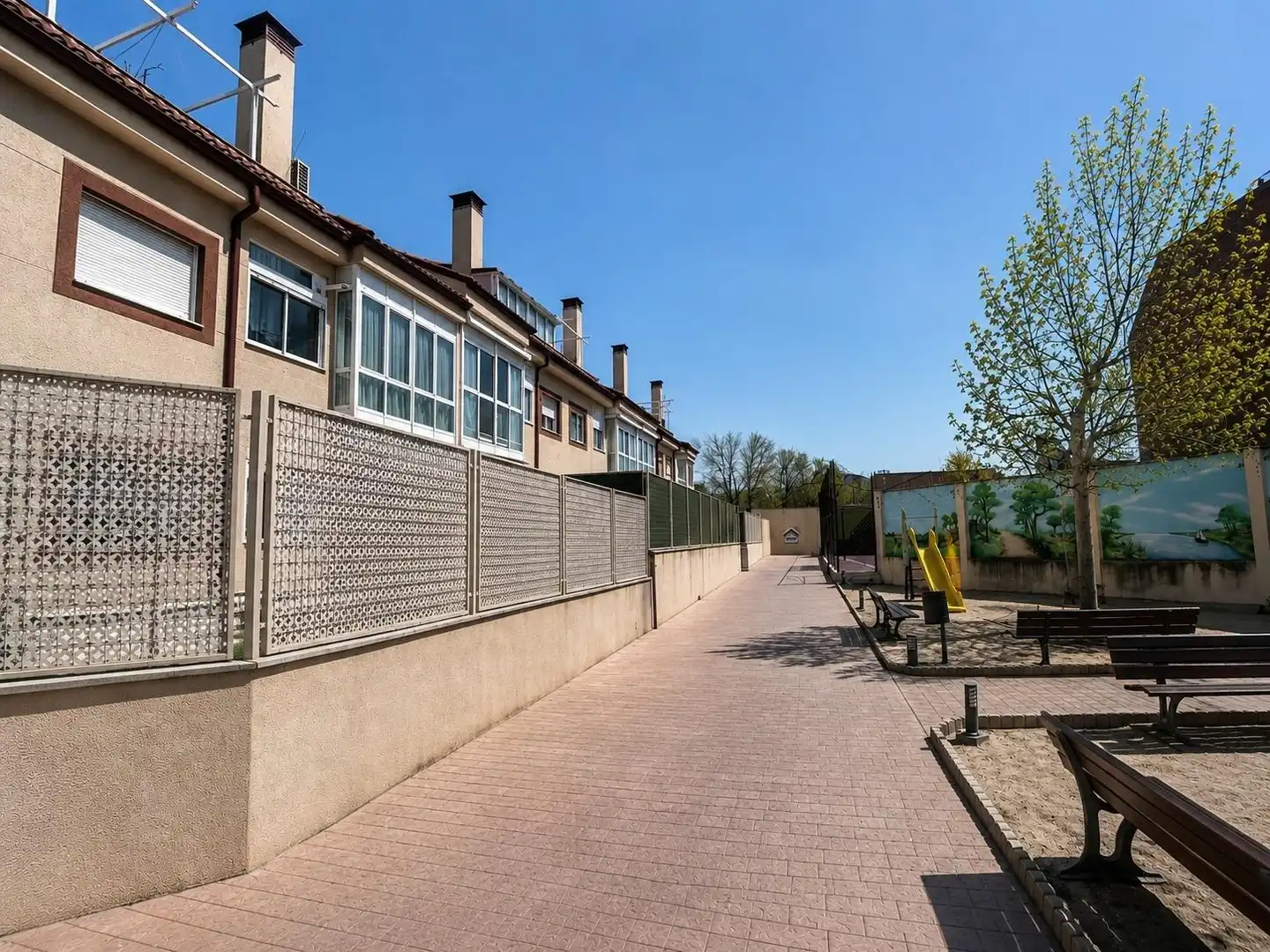 Vista exterior de Dúplex en venta en Arganda del Rey con Calefacción y Trastero