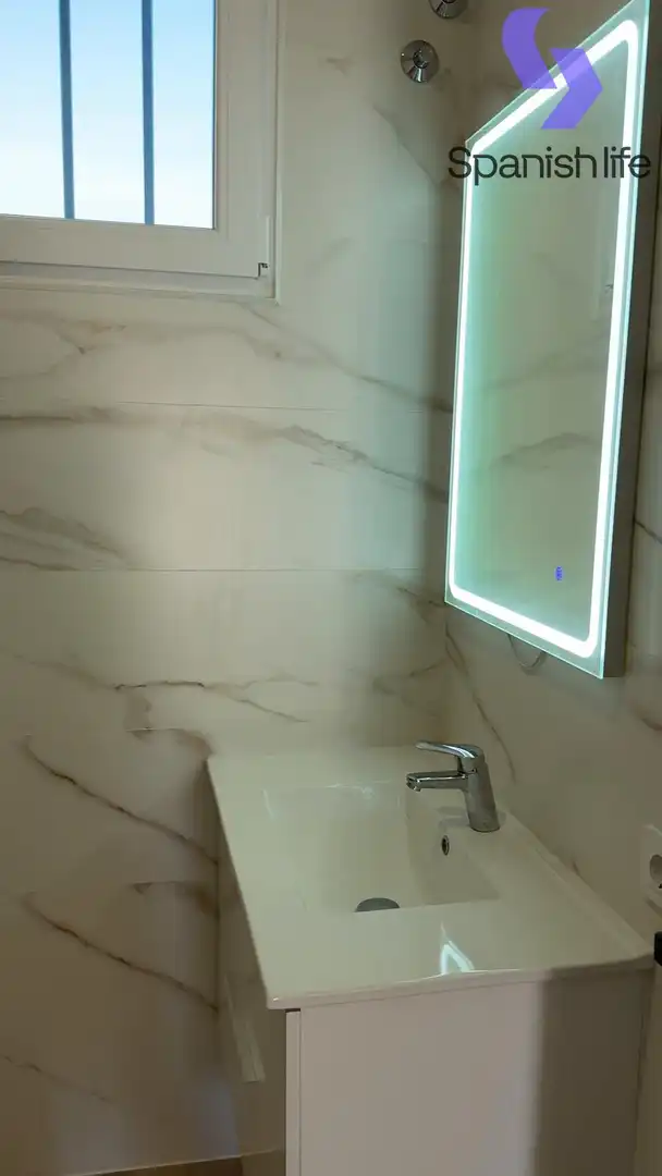 Bany de Apartament en venda en Benidorm