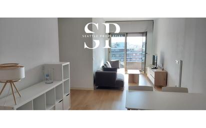 Exterior view of Flat to rent in  Barcelona Capital  with Air Conditioner, Terrace and Balcony