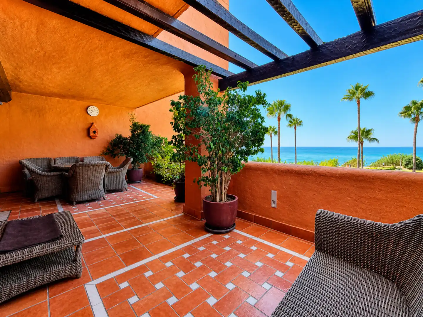 Apartment with pool for sale in Estepona Pueblo, imagen 3