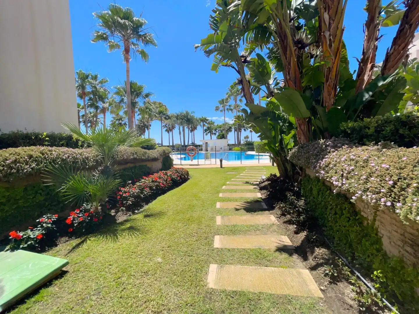 Jardín de Apartamento de alquiler en Estepona con Terraza, Amueblado y Internet
