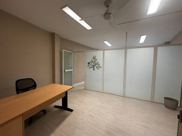 Oficina en Alquiler en Calle Teniente Ruiz en Pryconsa - Juan de Austria